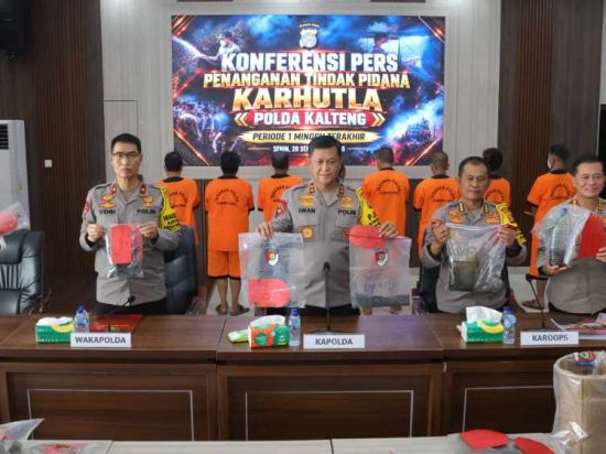 Polda Kalteng Amankan 8 Tersangka Karhutla, 12 Korporasi Masuk Penyidikan