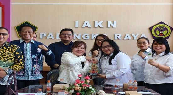 Reses Perseorangan Faridawaty Serap Aspirasi di Kampus IAKN Palangka Raya