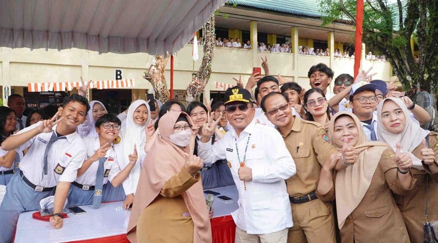 Header Gubernur Kalimantan Tengah Buka Program Pemeriksaan Kesehatan Gratis di SMAN 2 Palangka Raya