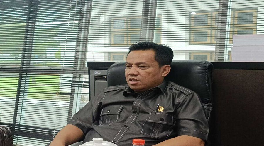 Header DPRD Kalteng Lakukan Penyesuaian Terhadap Raperda Hak Keuangan dengan Aturan Pemerintah Terbaru