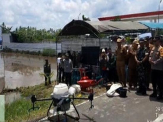 Dukung swasembada pangan nasional , Brigade Pangan Kalteng laksanakan gerak tanam padi dengan Teknologi Drone