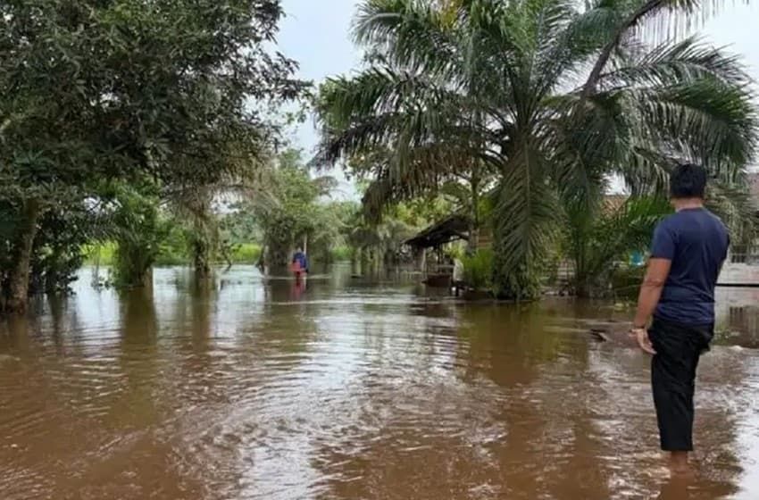 Header 120 KK Terdampak, Desa Sei Ubar Mandiri Terendam Banjir Hingga Setengah Meter