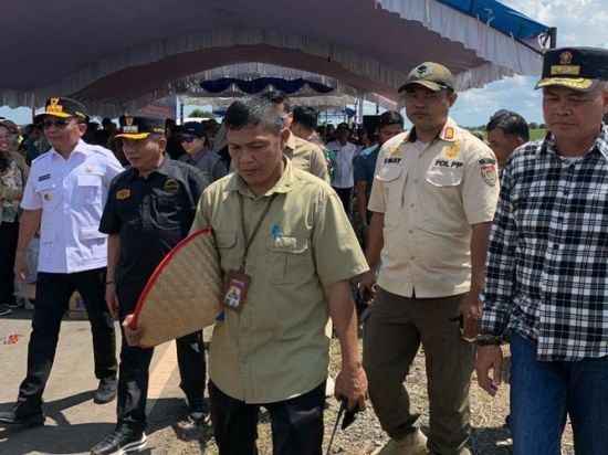 Gubernur Kalteng Hadiri Panen Raya Serentak di Pulang Pisau, Satpol PP Kalteng Lakukan Pengamanan dan Pengawalan