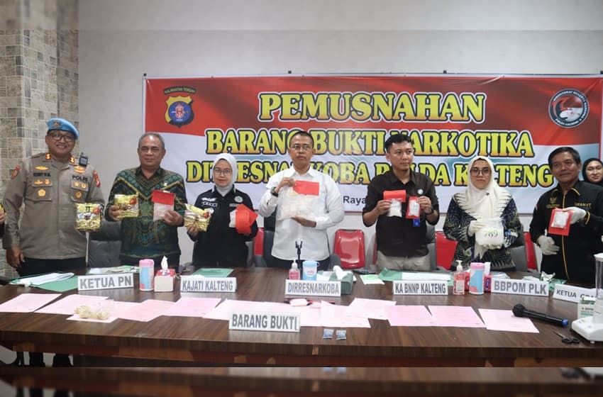 Header Polda Kalteng Musnahkan Barang Bukti Narkoba Senilai Rp8,54 Miliar 