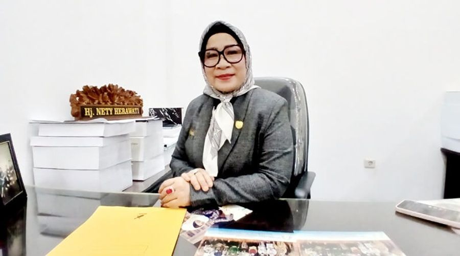 Header DPRD Dorong Kerajinan Rotan Barut Tembus Pasar Nasional