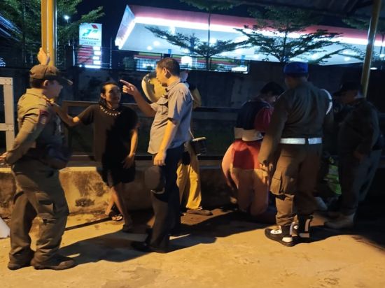 Patroli di Jalan Yos Sudarso Palangka Raya, Petugas Amankan Empat Badut