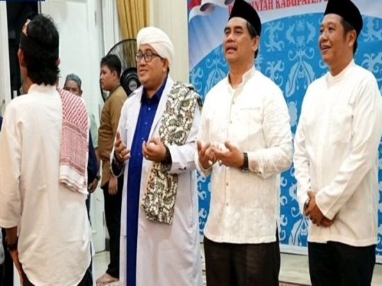 Bupati Barut Awali Tugas dengan Salat Hajat dan Doa Bersama
