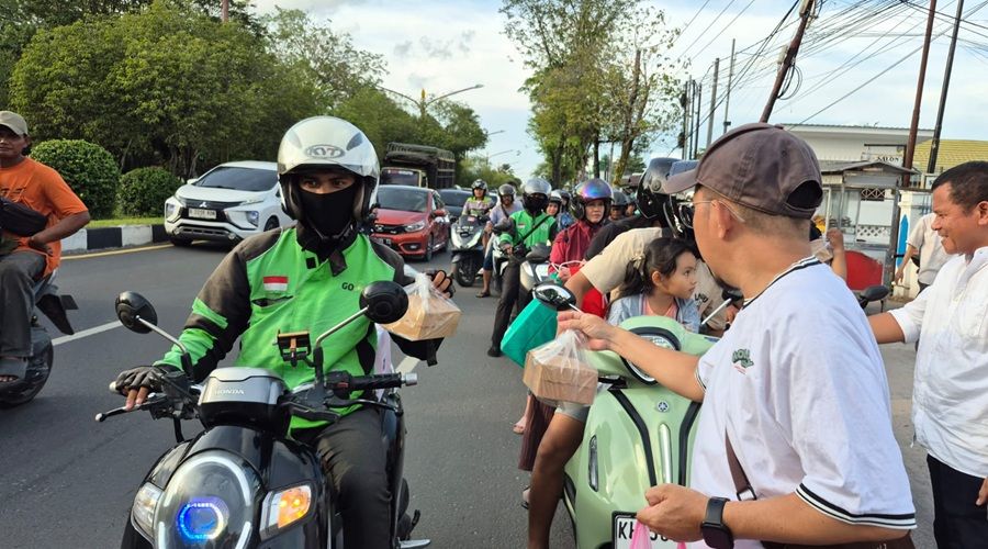 Header Hangatkan Ramadan, PWI Kalteng Tebar 400 Takjil dan Gelar Buka Puasa Bersama