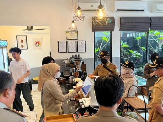 Bapenda Palangka Raya Periksa Belasan Usaha