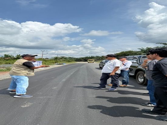 Dewan Tinjau Pembangunan Jalan di Kabupaten Katingan