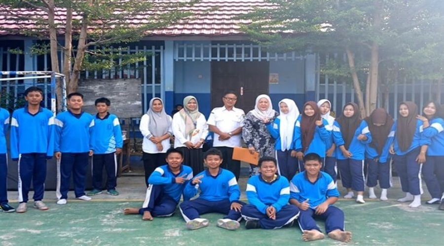 Header Soroti Pembelajaran Berbasis Teknologi, Dewan Pastikan Kesiapan SMPN 2 Muara Teweh