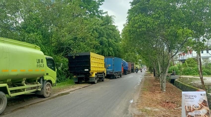 Antrean Panjang di SPBU, Pertamina Sebut Stok BBM Aman Malah Konsumsi Yang Meningkat 