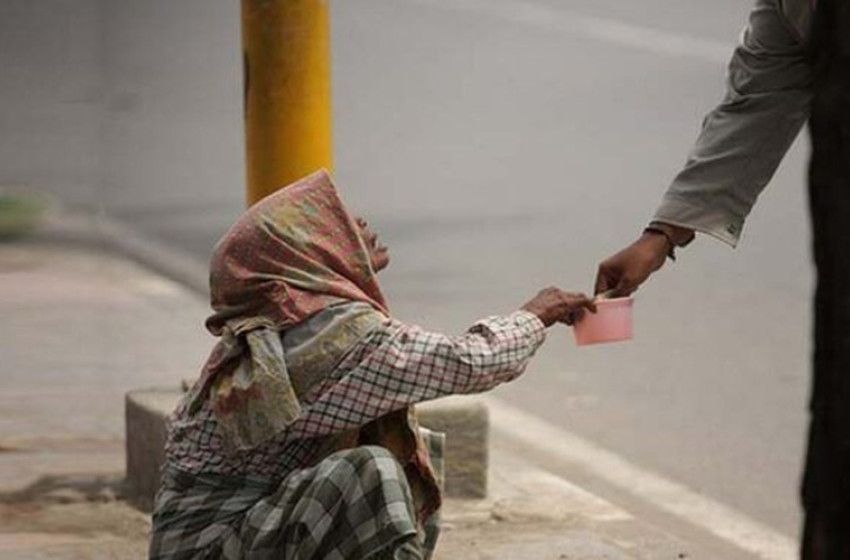 Header Warga Keluhkan , Banyaknya Pengemis di Pasar PPM Sampit Saat Ramadan