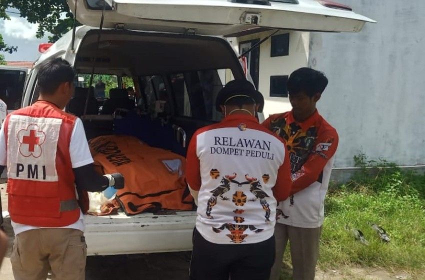 Header Cium Bau Tak Sedap, Warga Temukan Tetangga Meninggal Hampir Membusuk