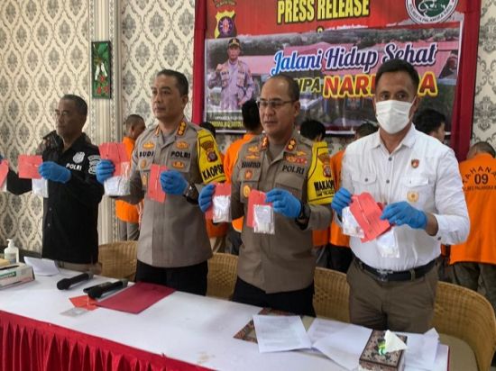 10 Budak Diringkus, 287 Gram Sabu Disita