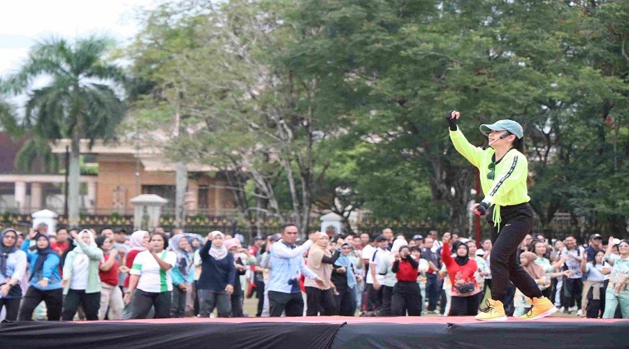 Header Ikuti Senam Bersama ASN Pemerintah Provinsi Kalimantan Tengah, Kepala BKD: Jaga Kesehatan dan Semangat Mengabdi