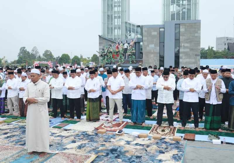 Header Salat Istisqo, Gubernur Kalteng Ajak Masyarakat Hadapi Kemarau dengan Ikhtiar dan Doa