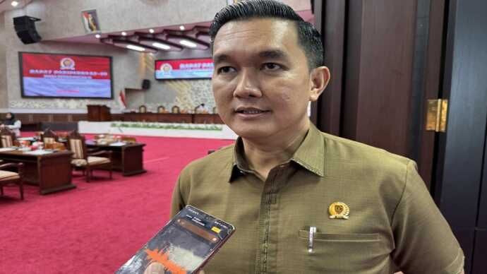 Header Dewan Dukung Upaya Gubernur Kalteng Larang Sekolah Menahan Ijazah Siswa