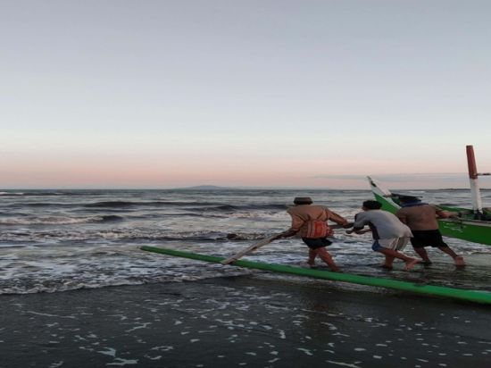 Gelombang Laut Teluk Sampit Diprediksi Meningkat, BMKG Minta Nelayan Waspada