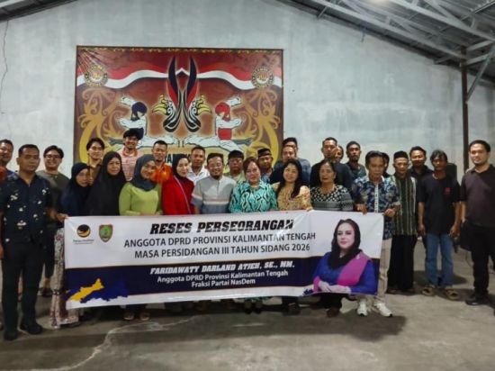 Warga Menteng XII Palangka Raya Keluhkan Kondisi Jalan Dan Drainase ke Anggota DPRD Kalteng Faridawaty
