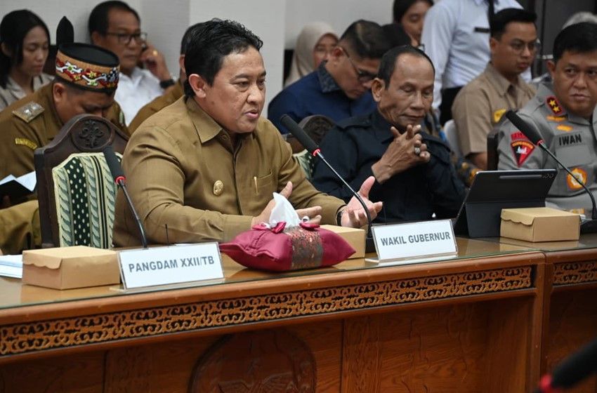 Header DPRD dan Pemprov Kalteng Gelar Audiensi dengan APR-KT Bahas Jaminan Hukum Penambang