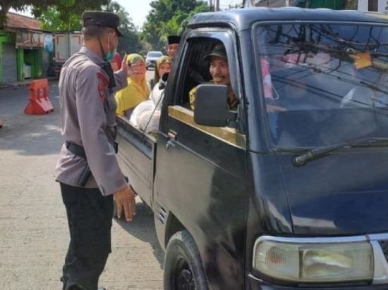 Polisi Larang Pemudik Gunakan Mobil Bak Terbuka Angkut Penumpang