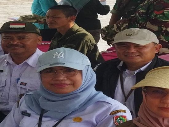 Plt. Kadis Ketahanan Pangan Kalteng Ikuti Gerakan Tanam Padi Secara Serentak di Desa Lempuyang