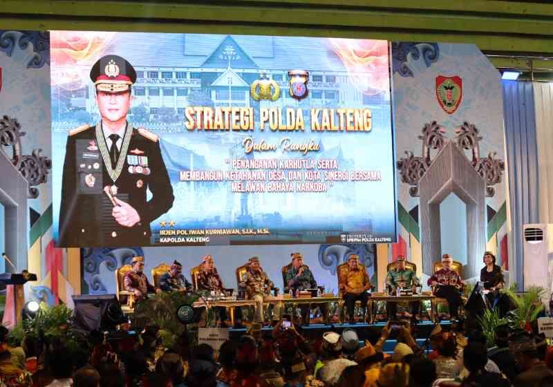Header Kapolda Kalteng Harapkan  Desa Jadi Benteng Awal Cegah Karhutla