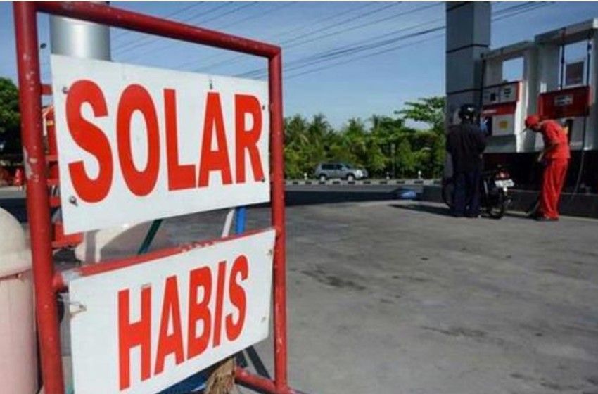 Header Sopir Keluhkan Antrean Panjang Solar di Sampit