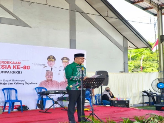 Gubernur Kalteng Apresiasi Kerukunan Keluarga Bakumpai, Tekankan Kebersamaan dan Pelestarian Budaya di Peringatan HUT RI ke-80