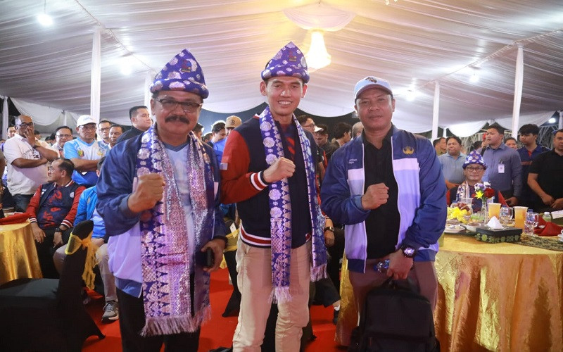 Header Hadiri Penutupan PORNAS Korpri XVII, Ketua Kontingen Kalteng Ajak ASN Terus Berprestasi dengan Integritas dan Sportivitas Tinggi